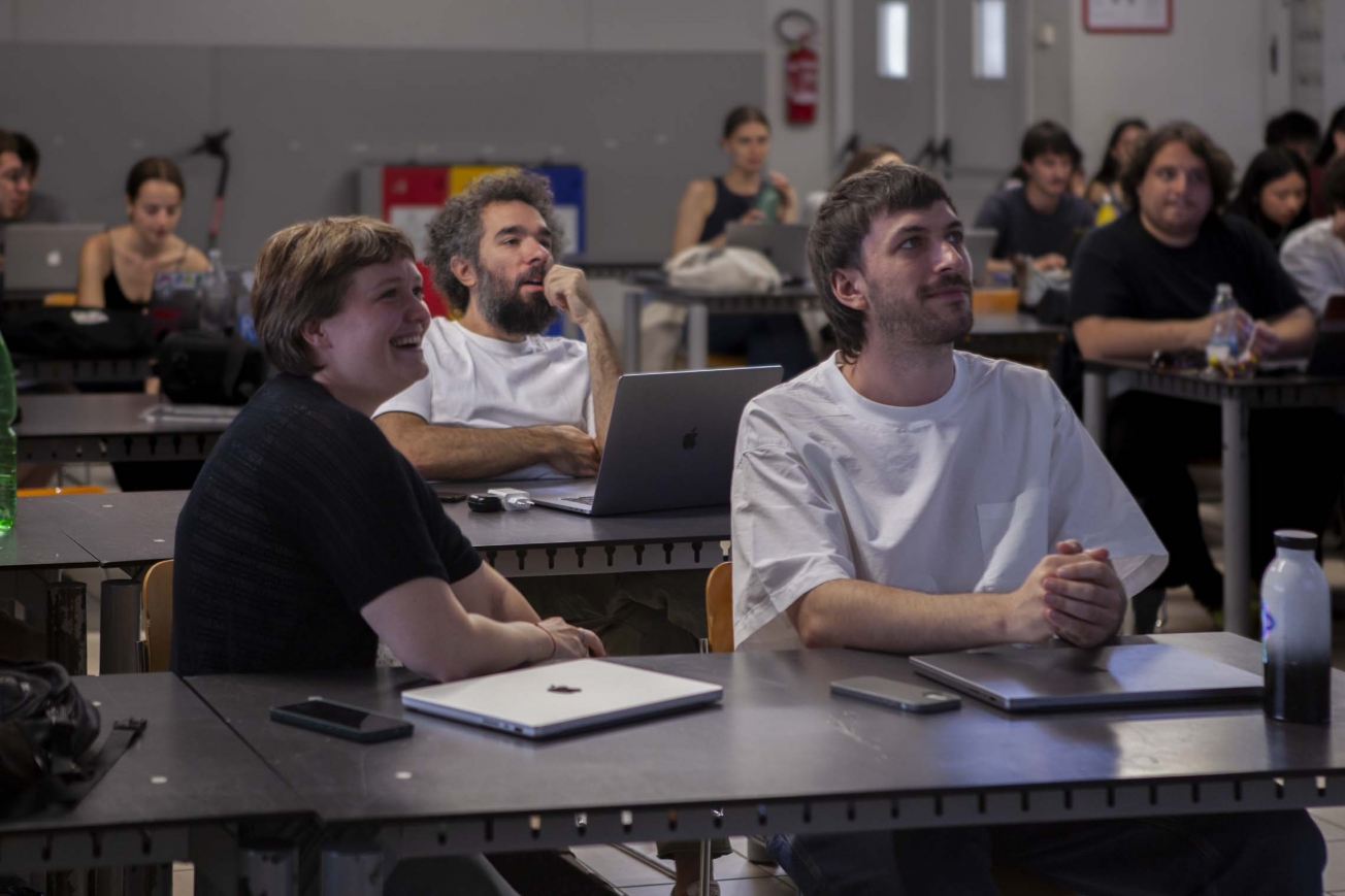 Mattia Casarotto and Benedetta Signaroldi during the presentation of Nimbo's project at Politecnico di Milano Mattia Casarotto and Benedetta Signaroldi during the presentation of Nimbo's project at Politecnico di Milano